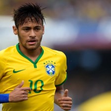 【中国足彩竞彩网】黄紫昌返乡欢聚笑言请客 中超众将畅谈专业球场体验