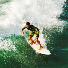 足彩网|电竞明星光环背后，从选手退役潮看行业生态的深层挑战